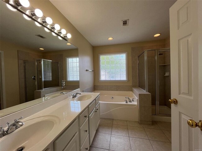 Building Photo - 8901 Ashland Park Pl