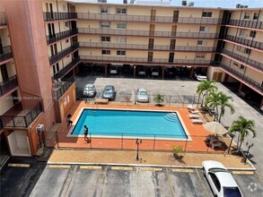 Building Photo - 1075 W 68th St