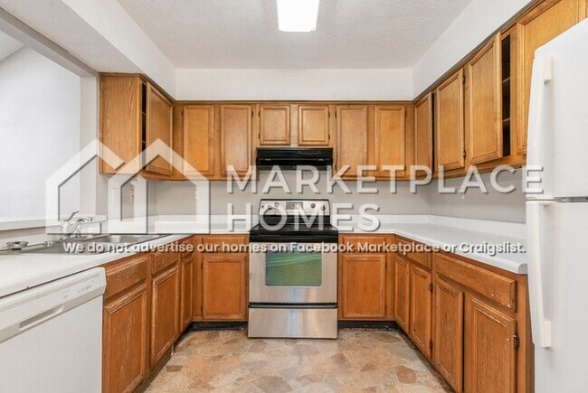 Building Photo - 103 Biencourt Dr