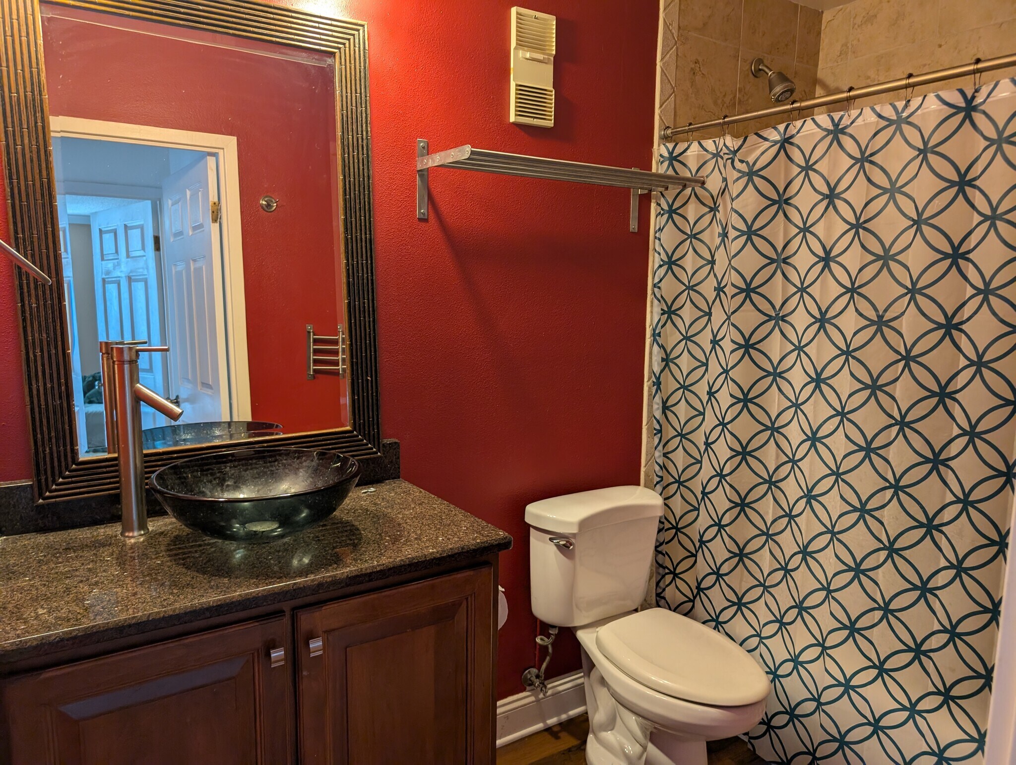 Bathroom - 1625 Larimer St