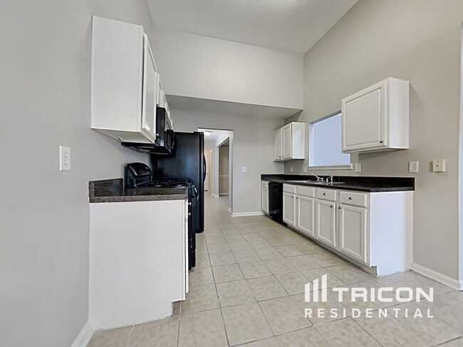 Building Photo - 724 Walton Dr