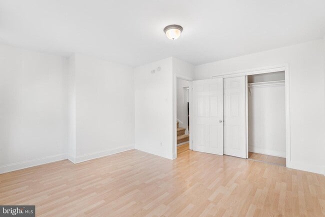 Building Photo - 2734 Edgemont St