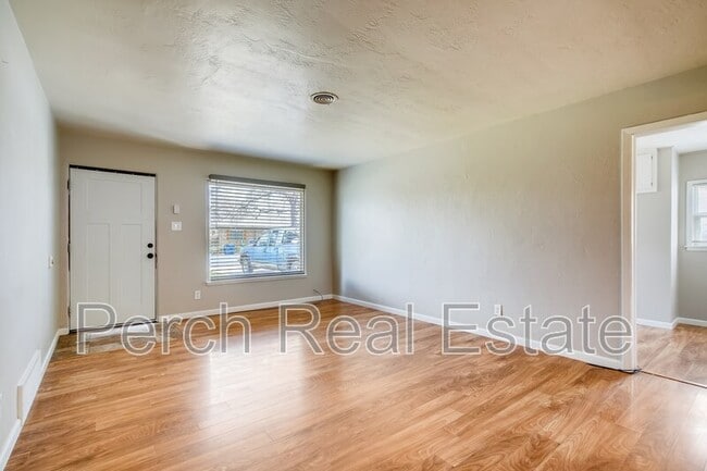 Building Photo - 1281 Quentin St
