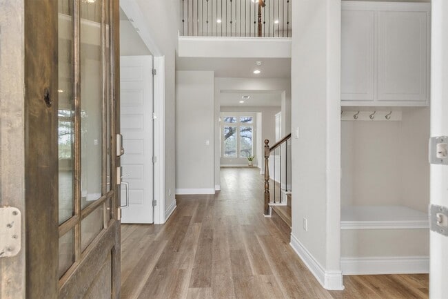 Building Photo - 421 Chinkapin Trail