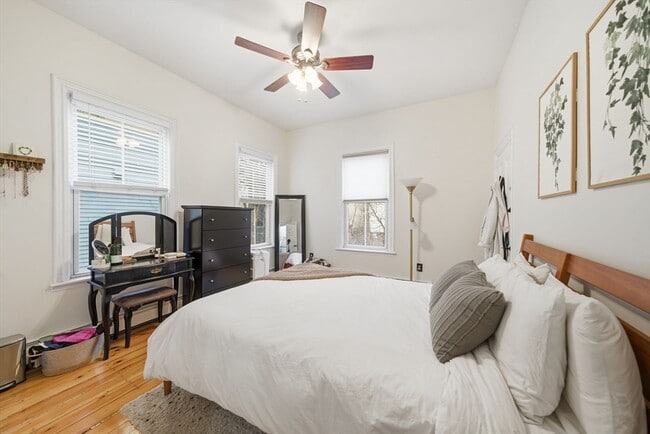 Building Photo - 126 Lexington St