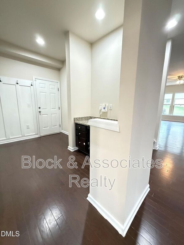 Building Photo - 1017 Magnolia Blossom Ln