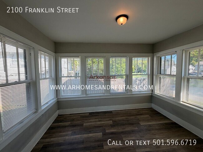 Building Photo - 2100 Franklin St