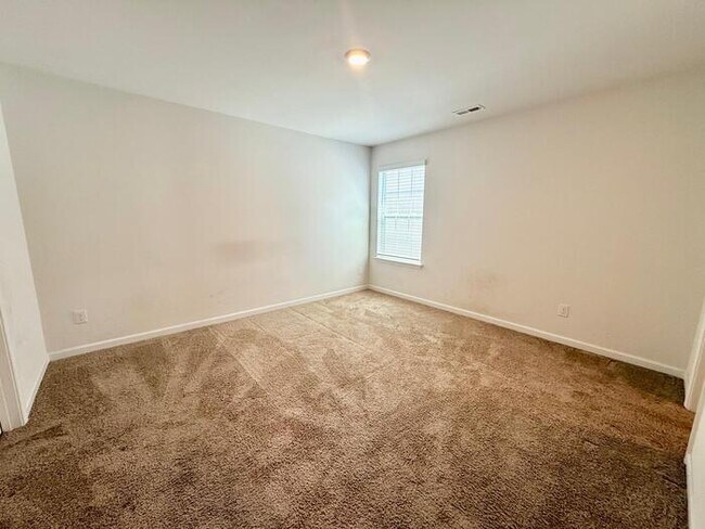 Building Photo - 13023 Newburgh Green Dr