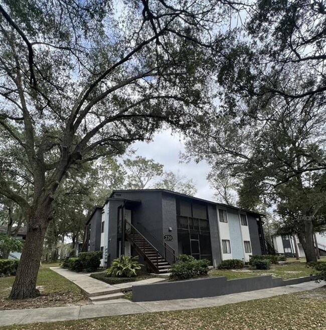 Primary Photo - 220 Riverbend Dr