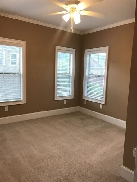 Building Photo - 1581 Mosaic Way