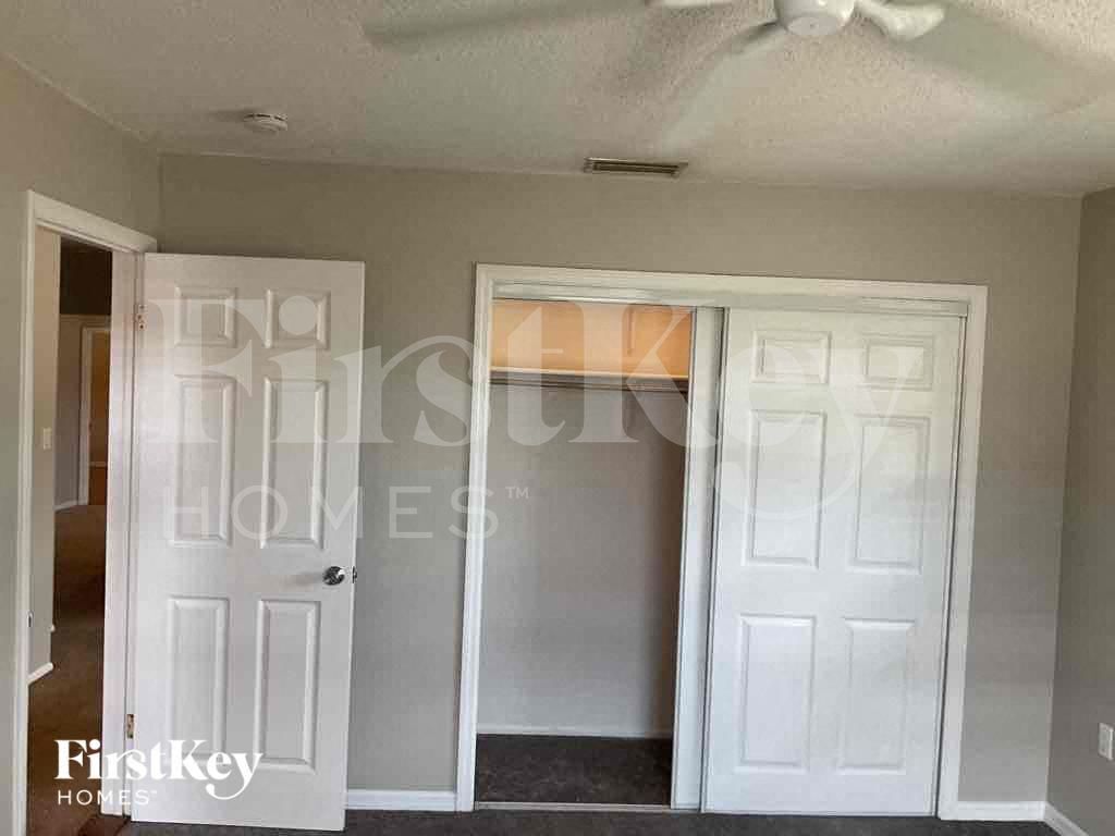 Building Photo - 557 Mayview Ave NW