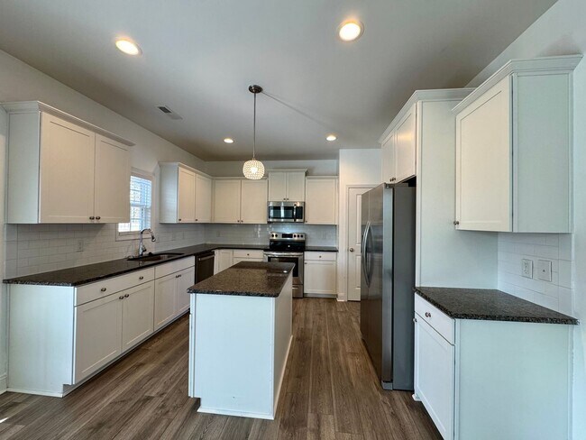 Building Photo - Welcome to Highcroft