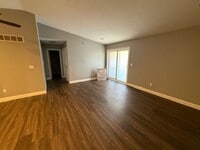 Building Photo - 102-116 Goldenrod Dr.