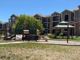 Building Photo - 1465 Blue Sky Cir