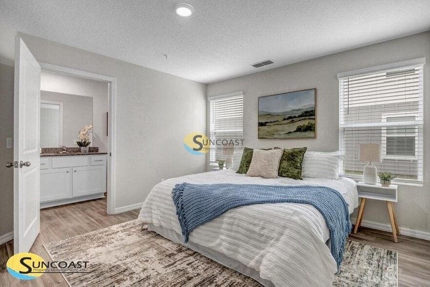 Building Photo - 9532 Hood Rd