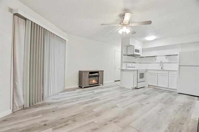 Building Photo - 9815 Walnut St