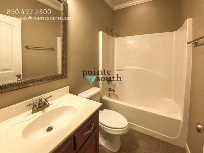 Building Photo - 9426 Sanibel Loop