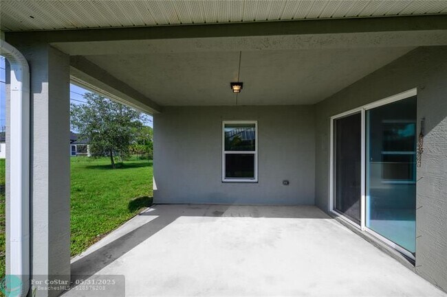 Building Photo - 1292 SW Lawndale Ave