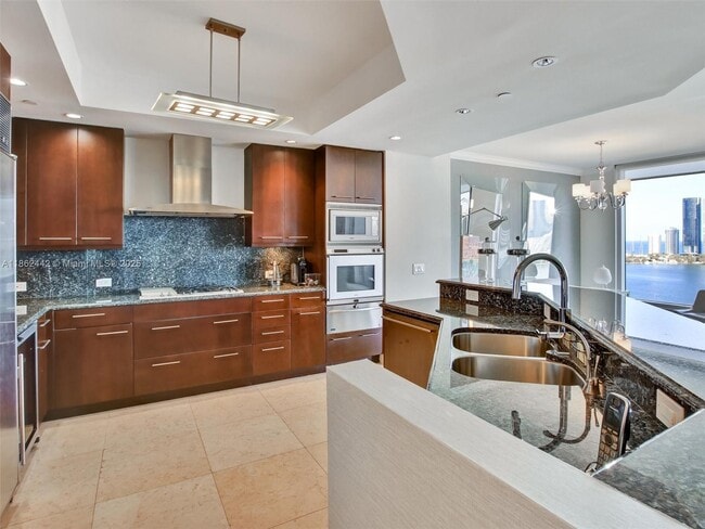 Building Photo - 6000 Island Blvd