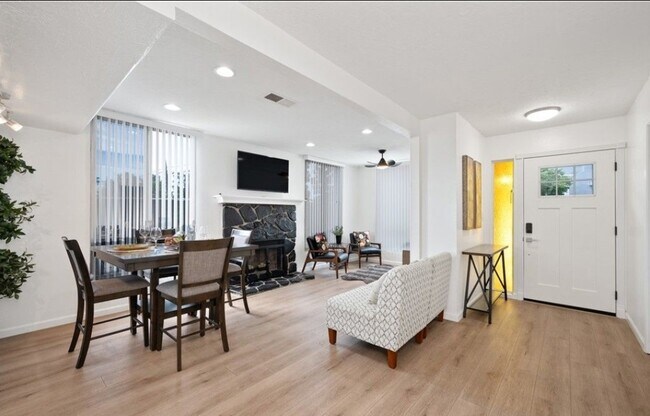 Building Photo - 1600 Crescent Heights St