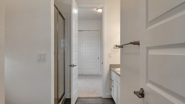 Building Photo - Beautiful Home in Canyons South!