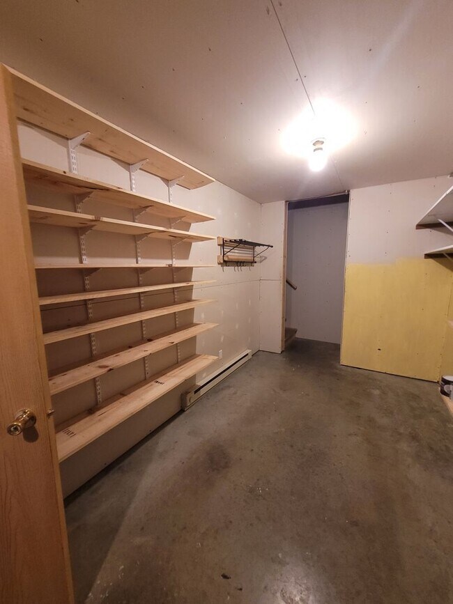Building Photo - Quiet Neighborhood | Single Family Home | ...
