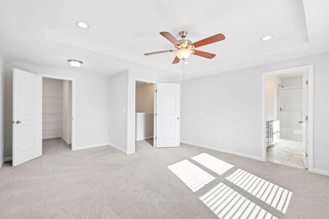 Building Photo - Like New 3 Bedroom Home Walk to DT Clayton!