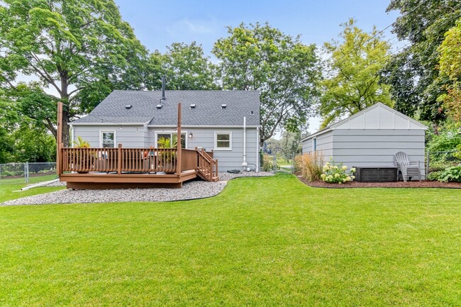 Building Photo - 4295 Oak Dr Ln