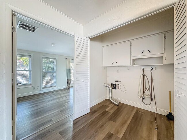 Building Photo - 424 72nd St N