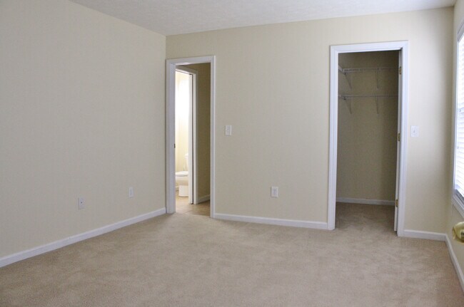 Building Photo - Gorgeous Phenix City Home Off Of HWY 165!