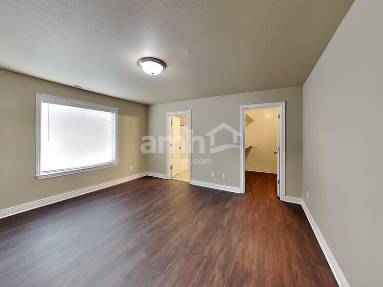 Building Photo - 171 Century Dr