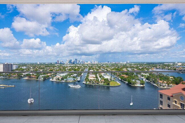Building Photo - 153 N Seabreeze Blvd