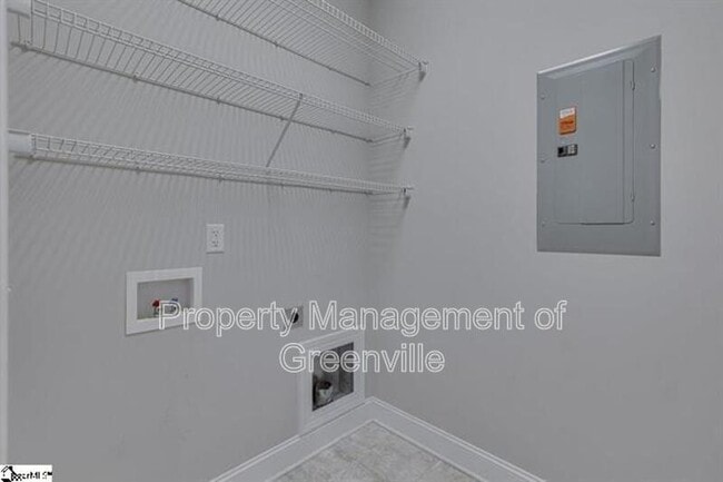 Building Photo - 334 Easterlin Way