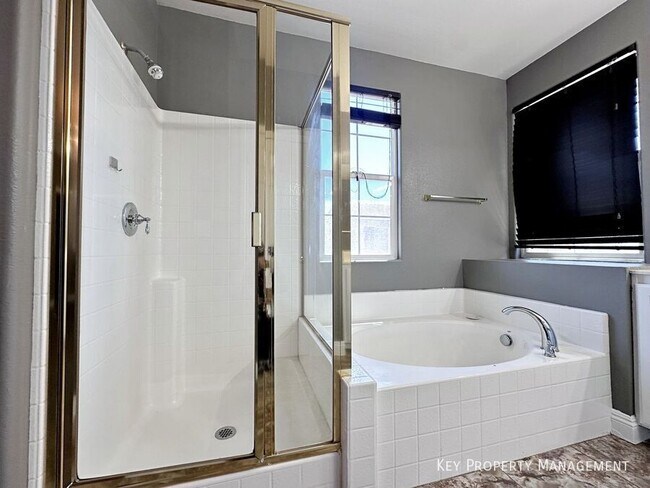 Building Photo - 10076 Bright Charisma Ct