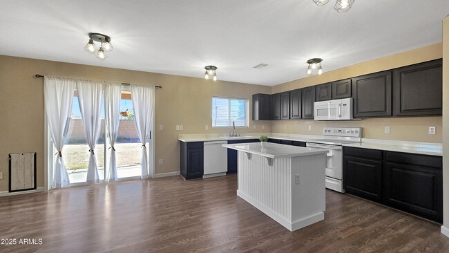 Building Photo - 22523 W Pima St