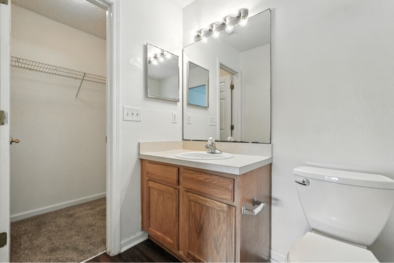 Building Photo - 70 Red Mill Dr