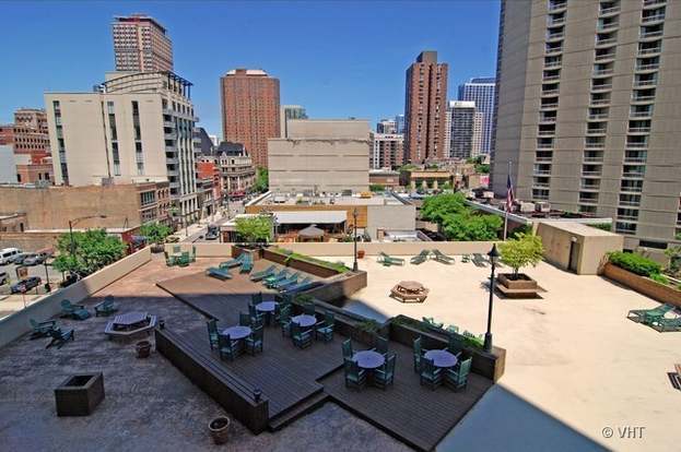 Building Photo - 70 W Huron St