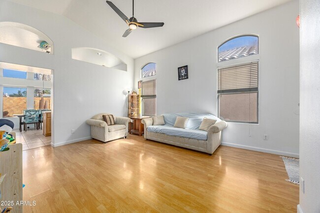 Building Photo - 3408 E Rockwood Dr