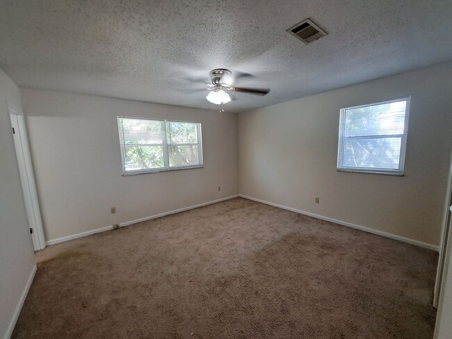 Building Photo - Affordable 3BR/2BA Pool Home