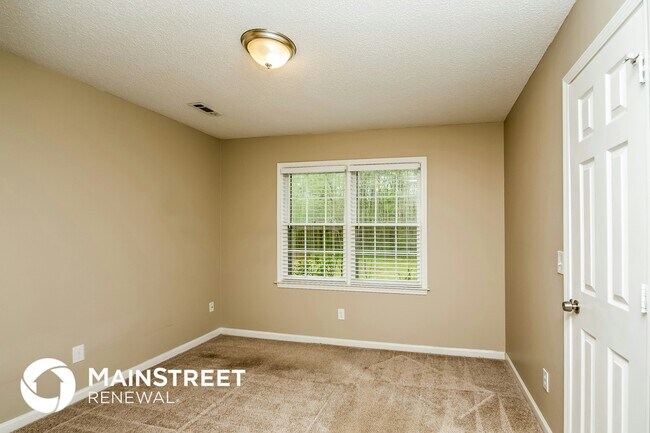 Building Photo - 125 Hardwood Dr