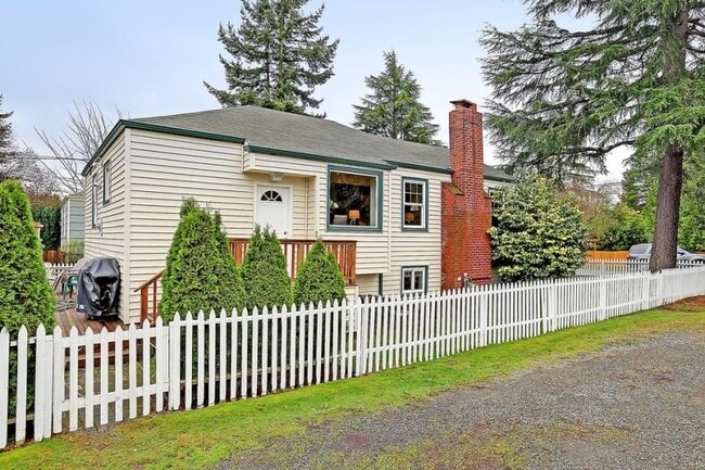 Primary Photo - 4 bedroom in Seattle WA 98103