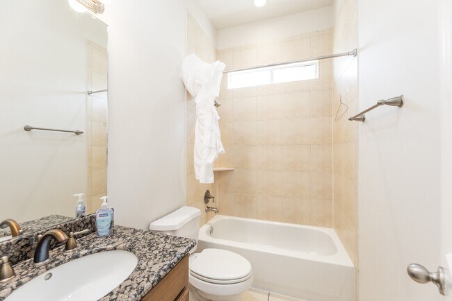 Building Photo - 2616 Starboard Point Dr
