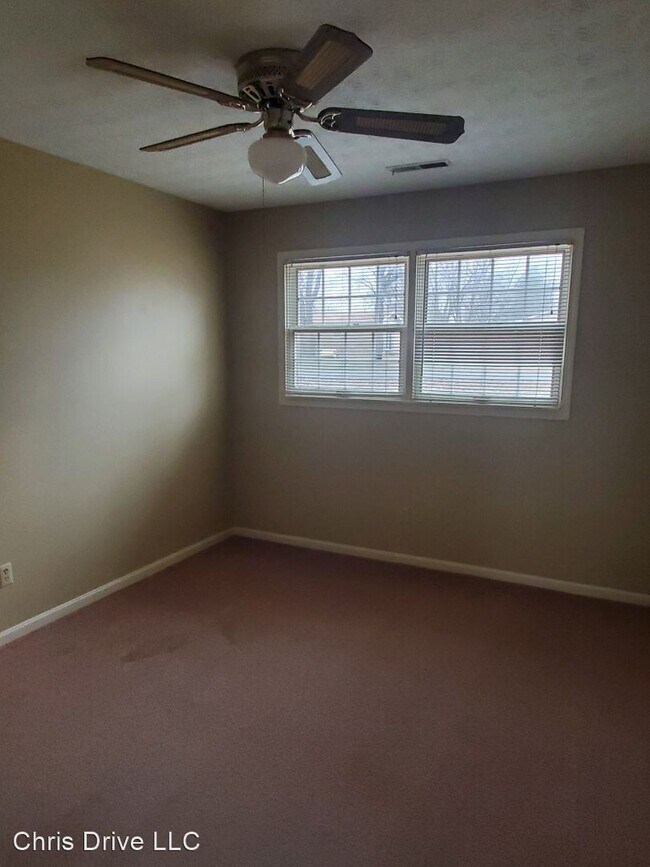 Building Photo - 3 br, 2 bath House - 402 SCOTT RD