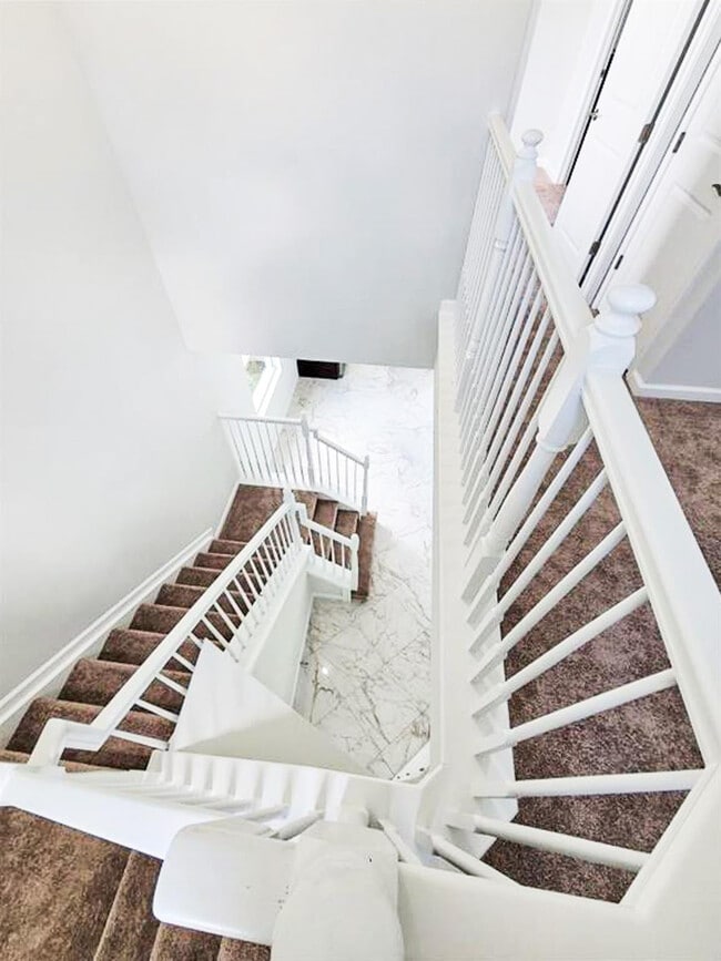 Building Photo - 5300 Thatcher Ct