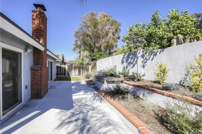 Building Photo - 14852 Rattan St