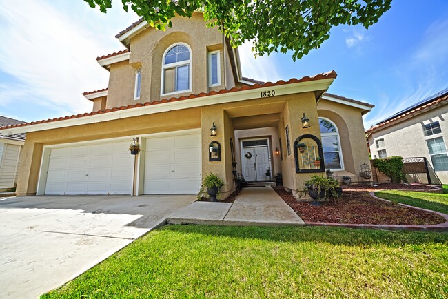 Primary Photo - 1820 Dawnridge Ct