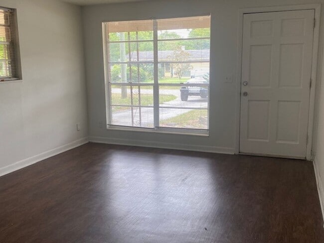 Building Photo - 4305 Anson Dr