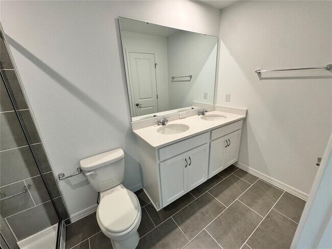 Building Photo - 3031 Jessamine Dr