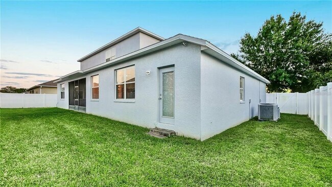 Building Photo - 3833 Siskin Dr