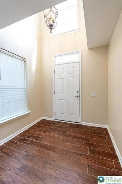 Building Photo - 8475 Putnam Ct